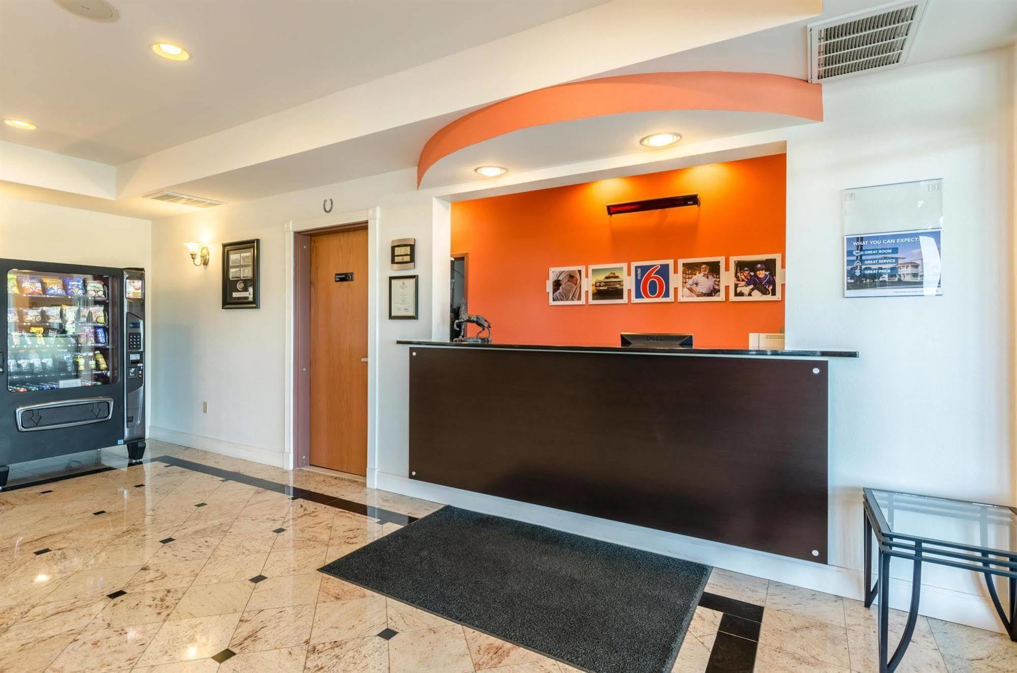 Motel 6-Lexington, Va ภายนอก รูปภาพ